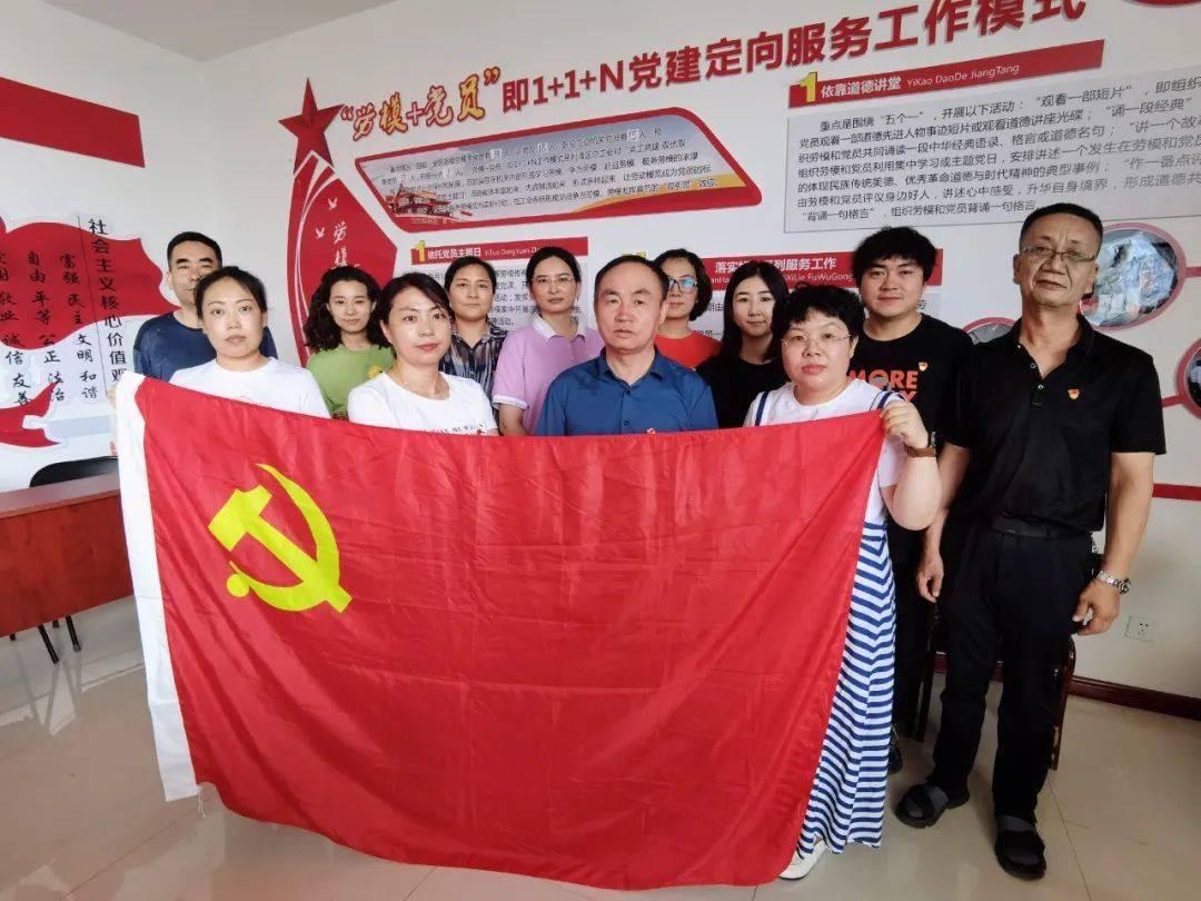 两会观察 | 谁在“代表通道”站C位?是“民心”